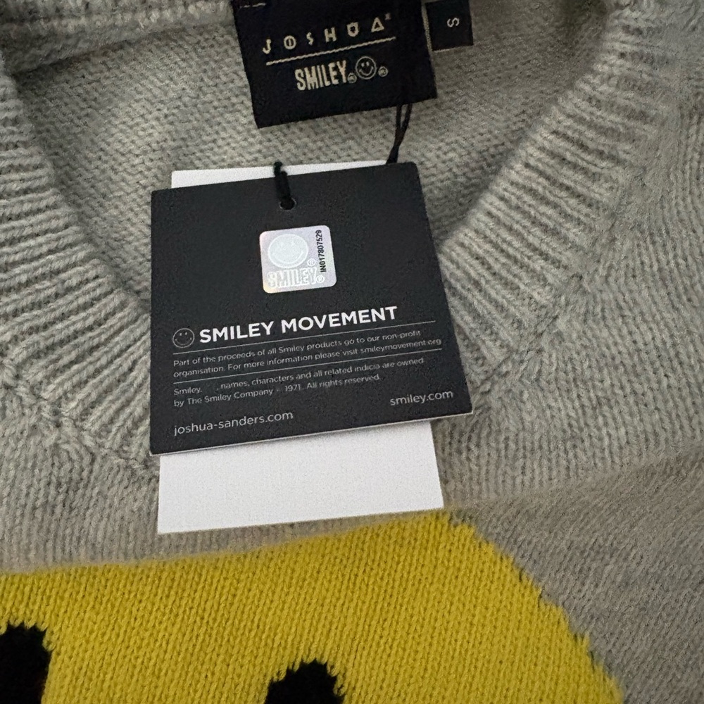 JOSHUA SANDERS Merino & Cashmere Smiley Sweater - Picture 6 of 9